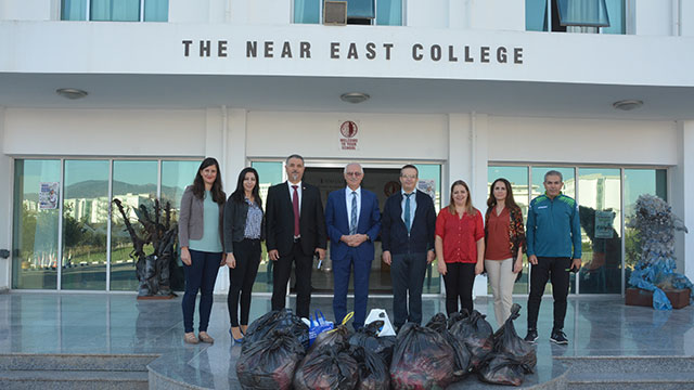 Yakın Doğu Koleji'nden Kızılay Derneğine bağış…