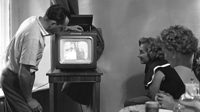 Televizyon reklam pastasını internete kaptırıyor