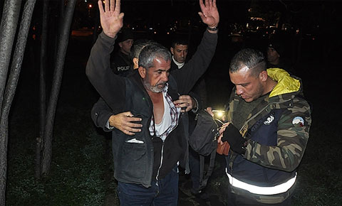 Ülkede kaçak yaşayan 7 kişi tutuklandı