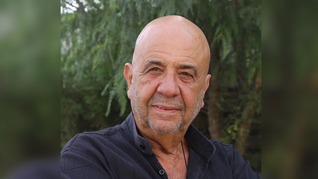 Güner Pir’in resim sergisinde resim şiir ve müzik buluşması