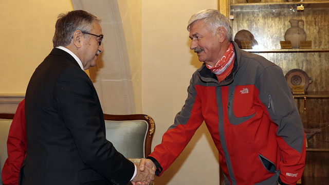 Akıncı, Türkiye Emekli Subaylar Derneği heyetini kabul etti