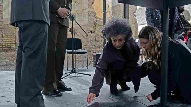 Farc’ın silahları parke taşı oldu