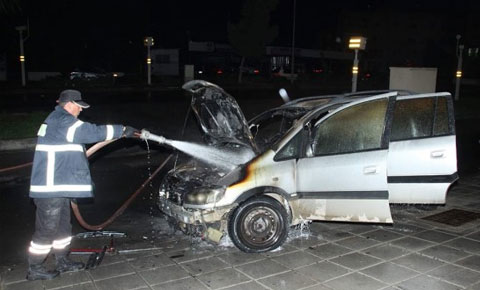 Elektrik kontağı aracı kül etti