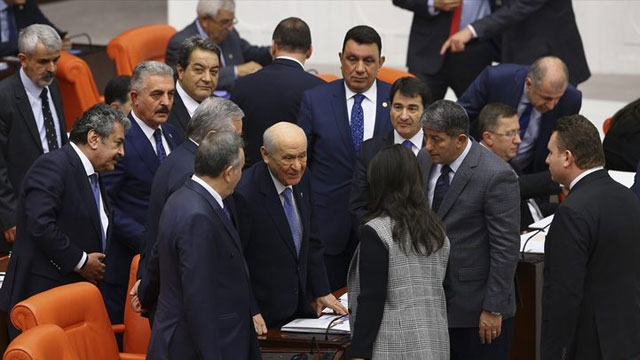 Bahçeli için olay yorum: HDP oylarına şirin görünmeye çalışıyor