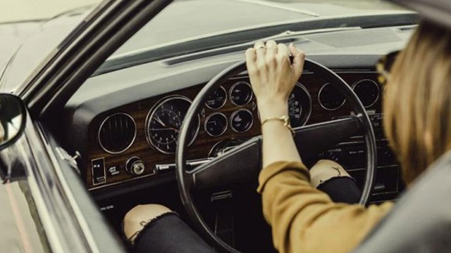 Meksika'da görme engelli kadına ehliyet verildi