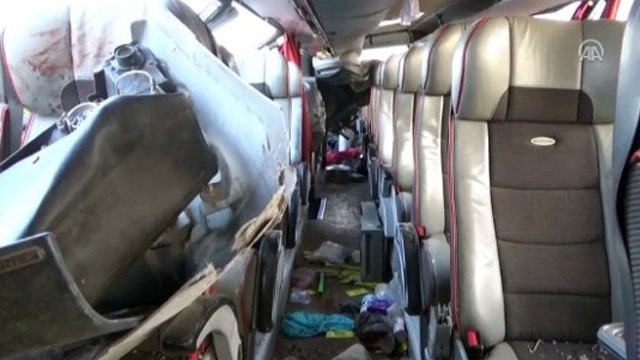 Sudan'da yolcu otobüsü devrildi: 14 ölü, 37 yaralı