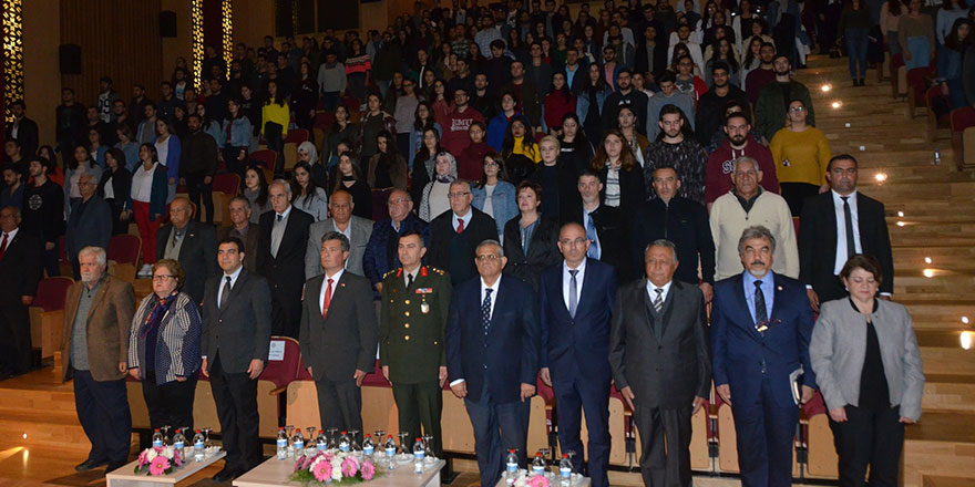 Şehitler DAÜ’de düzenlenen panelde anıldı