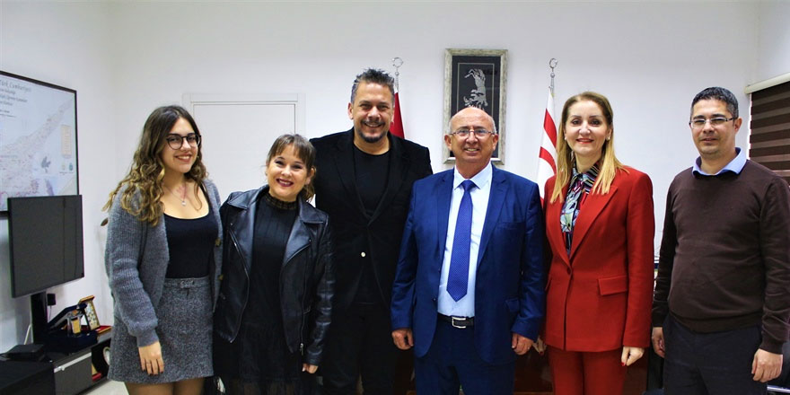 Özyiğit, Tiyatro Sanatçısı Hüseyin Köroğlu’nu kabul etti