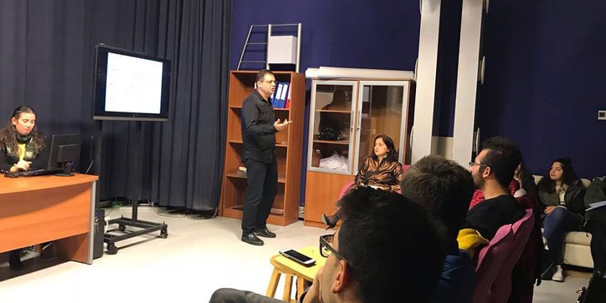 Kurtoğlu, YDÜ Radyo TV ve Sinema Bölümü Öğrencileri ile Atölye çalışması yaptı