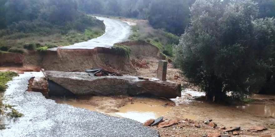 Derince- Adaçayı yolu kapandı