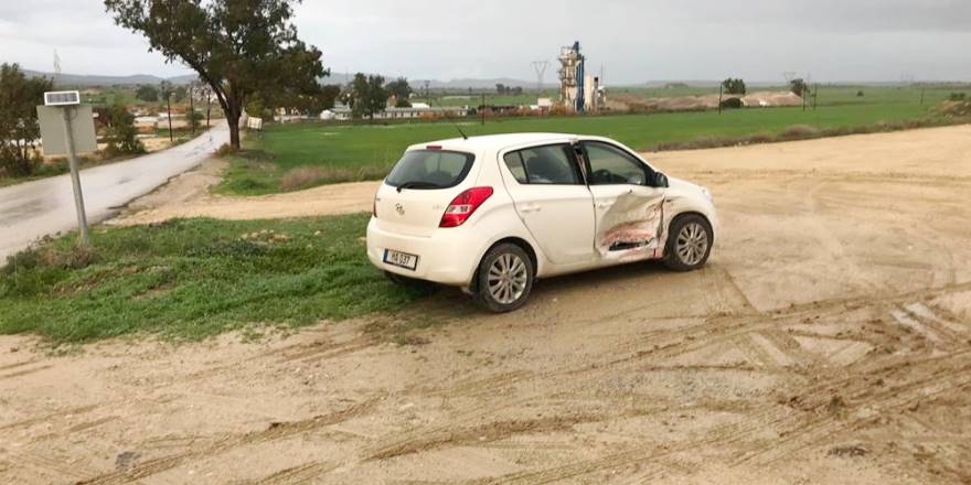 Tuzluca kavşağında kaza 1 yaralı