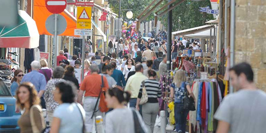 Kıbrıslı Rumlar pahalılıktan kurtulmak için Kuzey Kıbrıs’ı tercih ediyor