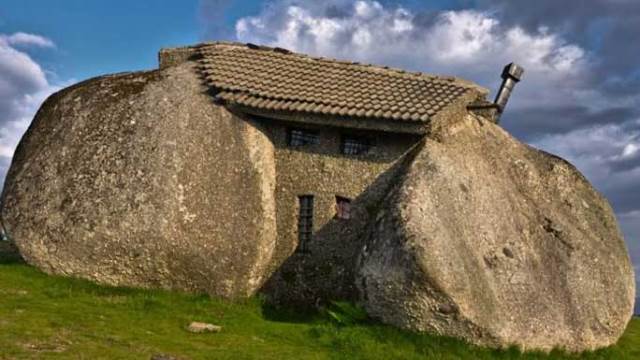 Taş Devrinde Çıkma: Stone House