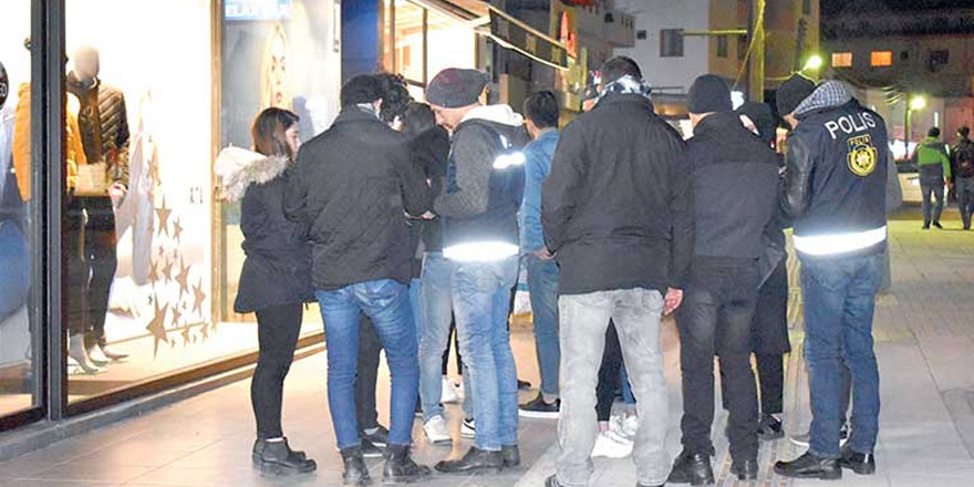 Yasa dışı ikametten yargılanacaklar