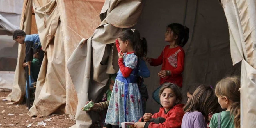 Ürdün-Suriye sınırındaki mülteci kampında Suriyeli bir kadın kendini yaktı