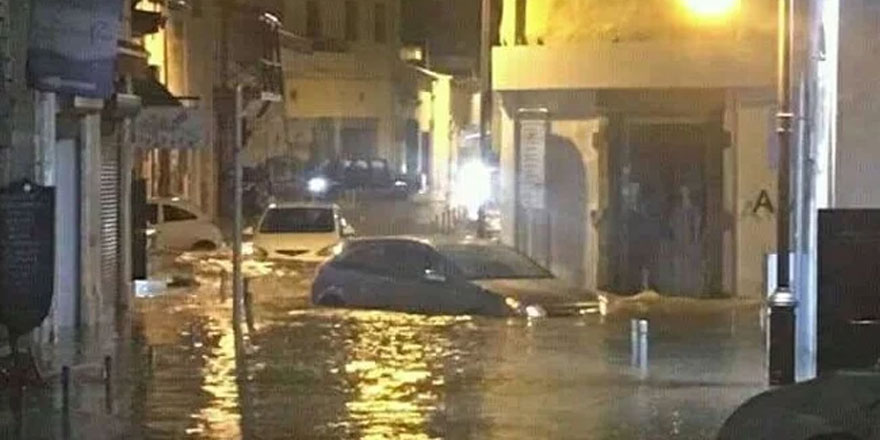 Limasol’da içinde iki kişi olan araç sele kapıldı