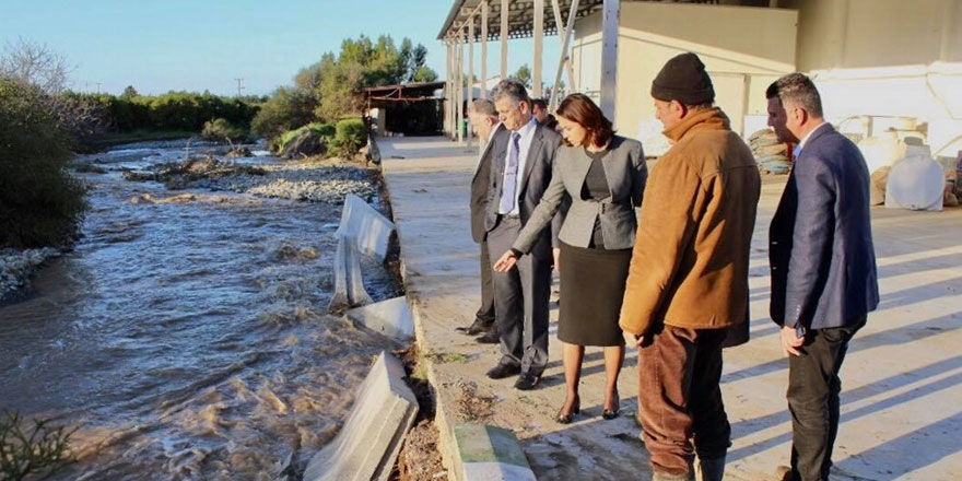 Baybars Güzelyurt barajı ve Lefke derelerindeki ıslah çalışmalarını yerinde inceledi
