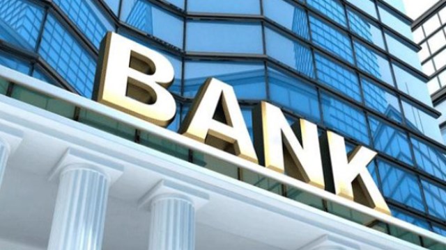 Rum bankacılık sektörü daralmasına rağmen hâlâ büyük