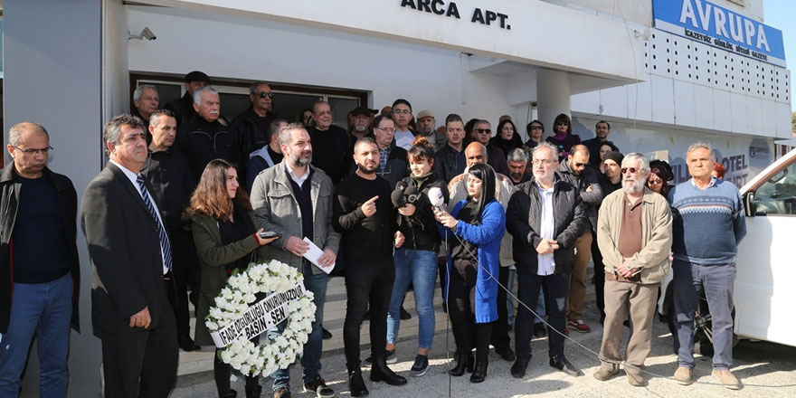 Levent: “Kıbrıs’ın askersizleşmesinden ve birleşmesinden yanayız”