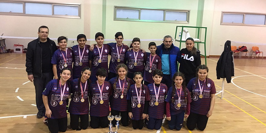 Yakın Doğu Koleji Badminton’da Erkeklerde ve Kızlarda Çifte Şampiyonluğa Ulaştı...