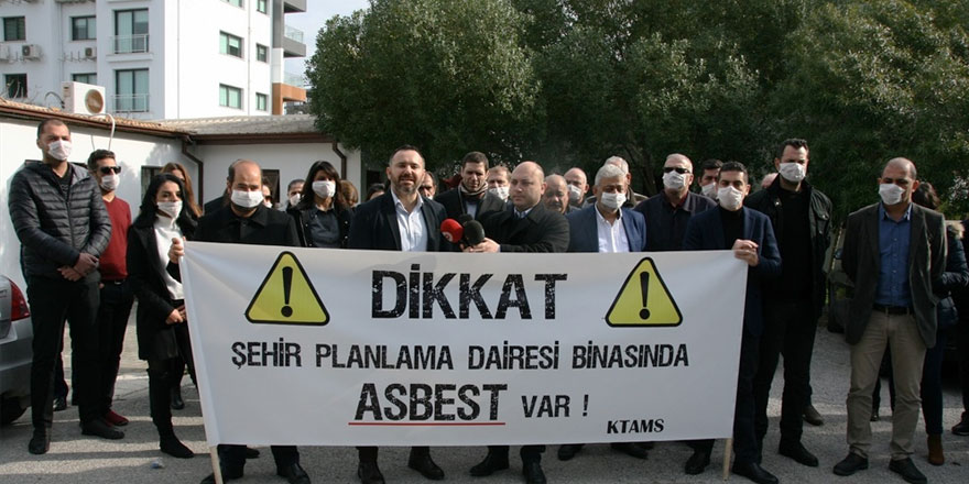 KTAMS şehir planlama dairesi önünde basın açıklaması yaparak sorunlara dikkat çekti
