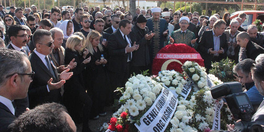 Aydın Denktaş Lefkoşa Kabristanlığı’nda Oğlu Raif'in yanına defnedildi