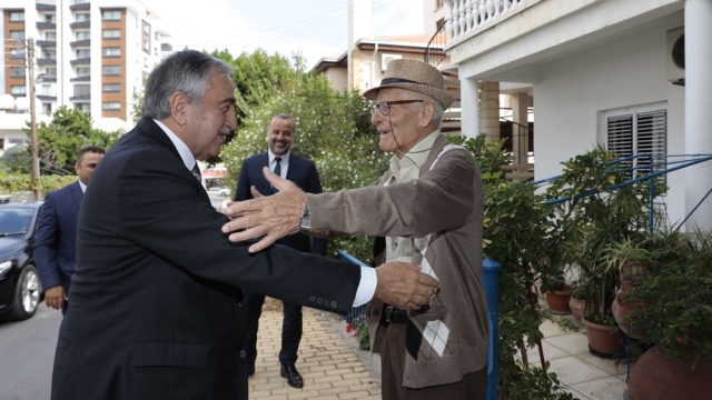 Cumhurbaşkanı Akıncı Sevim Ebeoğlu’nu ziyaret etti