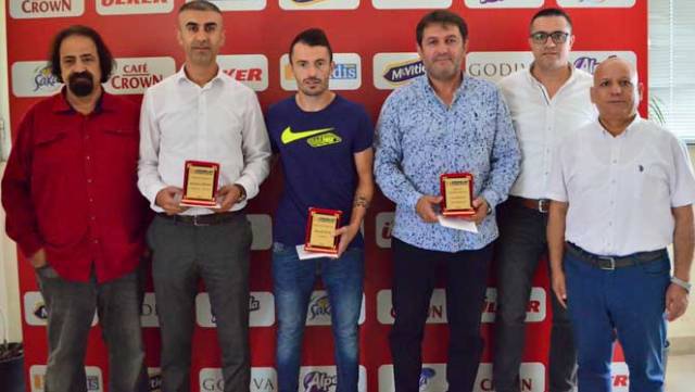 Başarılılar ödüllendirildi
