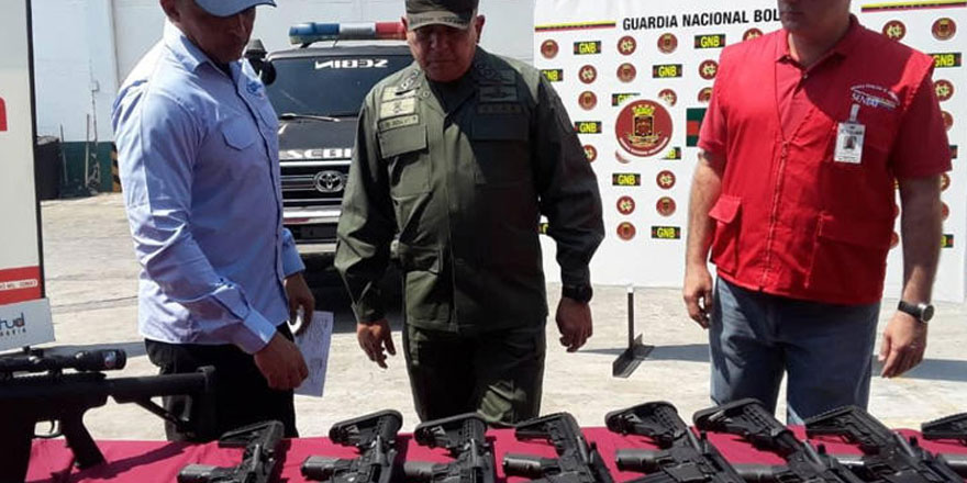 Venezuela'da ABD silahları ele geçirildi