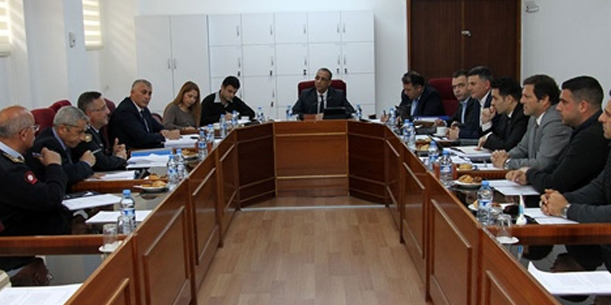 Girne-Lefkoşa ana yolunda yaşanan sel felaketi için kurulan meclis komitesi toplandı