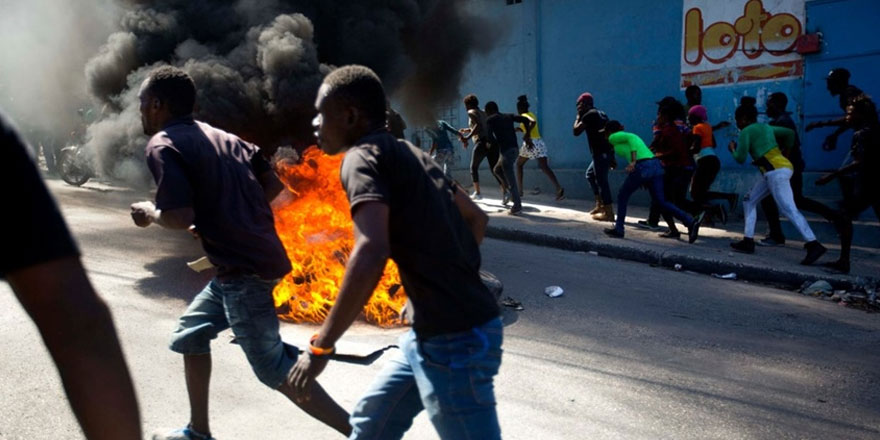 Haiti'de göstericiler yine sokaklarda