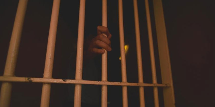 Kim daha çok kitap okursa o eşiyle görüşecek