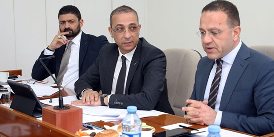 Tasarılar komiteden geçti