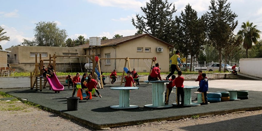 Özgü: ”Ağzının ayarını bilecek”