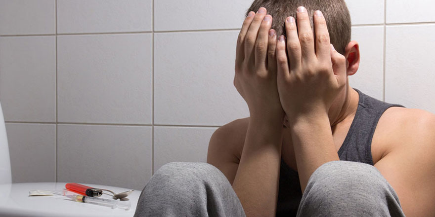 “Oğlumu kelepçeyle hastaneye yatırdık”