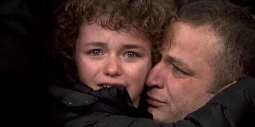 Beşiktaş-Fenerbahçe derbisinde ağlayan çocuğun kim olduğu ortaya çıktı