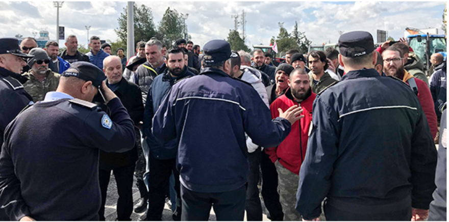 Polis ile eylemciler arasında gerginlik