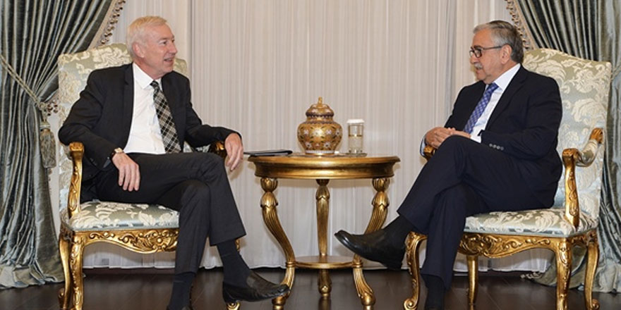 Akıncı Kremp’i kabul etti