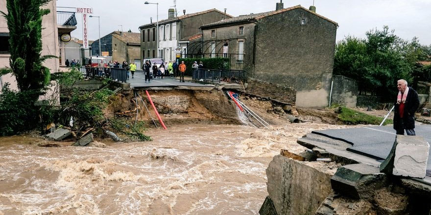 Pakistan'da yağışlar 4 günde 13 can aldı