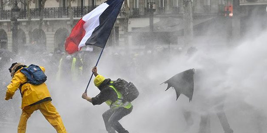 Eylemcilere sert ceza öngören yasa tasarısı onaylandı