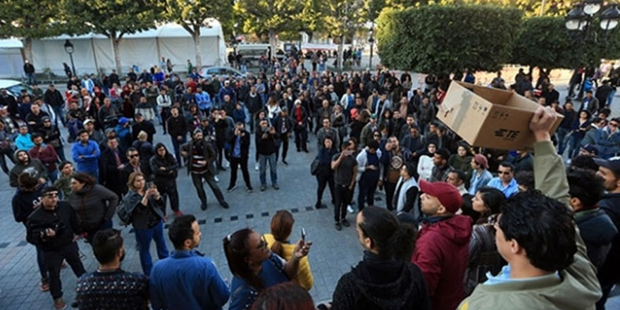 12 bebeğin ölümü protesto edildi