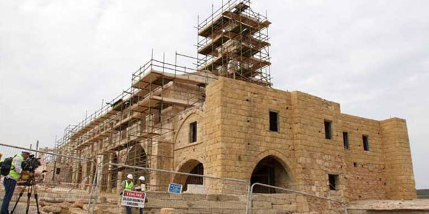 AB’de öncelik insan, KKTC’de inşaat