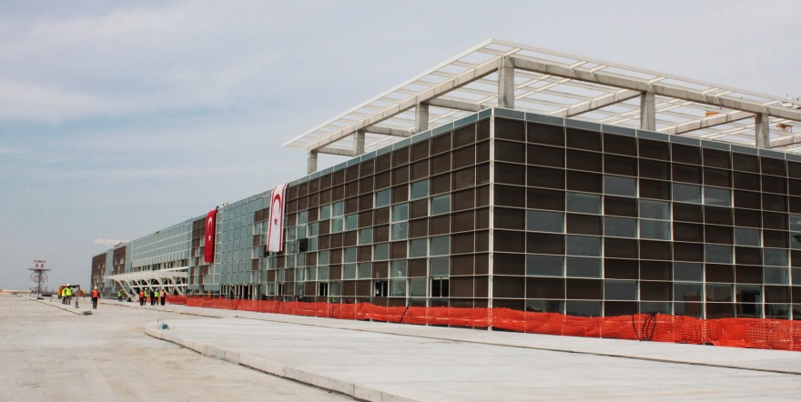 Yeni terminal inşaatından kötü kokular!