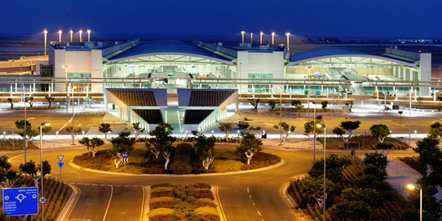 Larnaka Havalimanından geri gönderilen Japon Akademisyen konusu