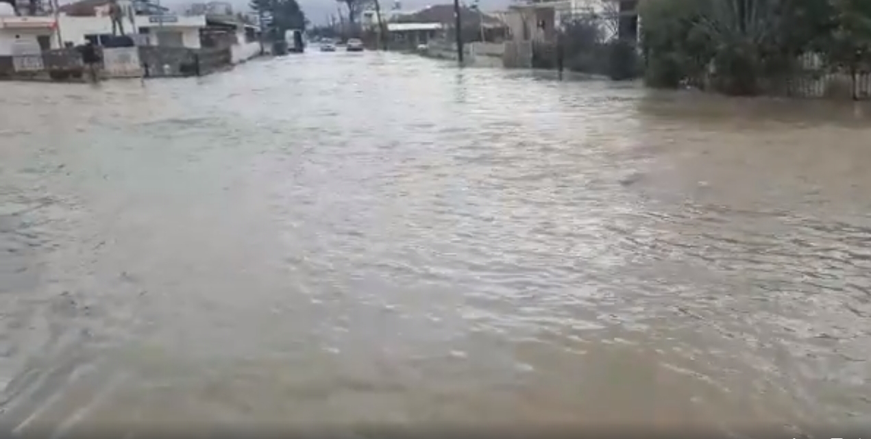 Haspolat köyü sular altında kaldı (Video Haber)