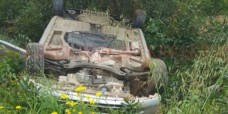 Otomobil yoldan çıktı