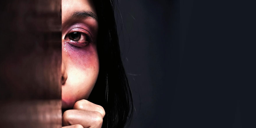 Kadınlar şiddeti affetmemeli