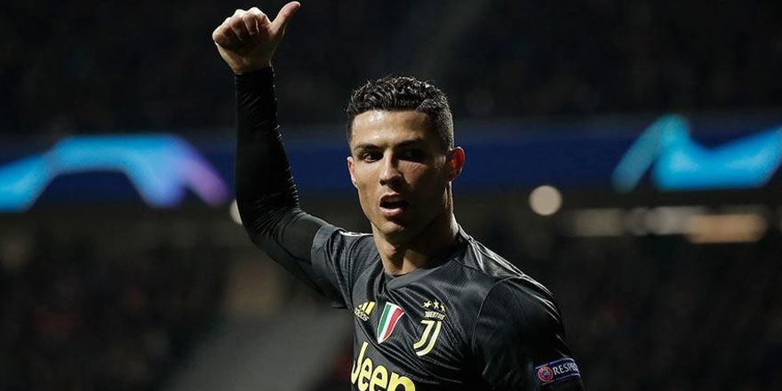 Cristiano Ronaldo Juventus’a para basıyor