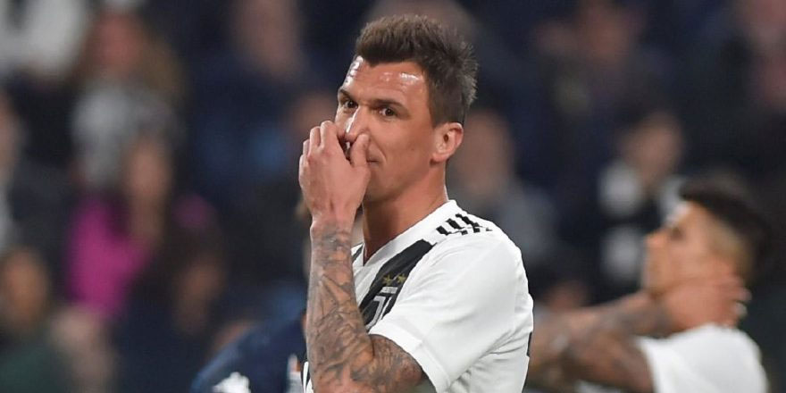 Mandzukic’ten iki yıllık imza