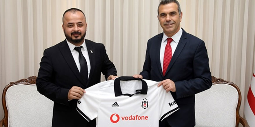 Uluçay, Beşiktaş taraftar derneği’nden bir heyeti kabul etti